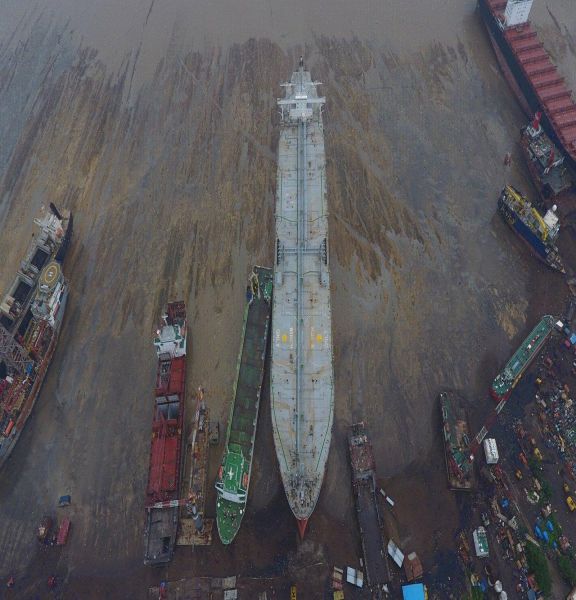 Alang Ship Recycling Yard, India - Source of Used Marine Machinery and Ship Spare Parts